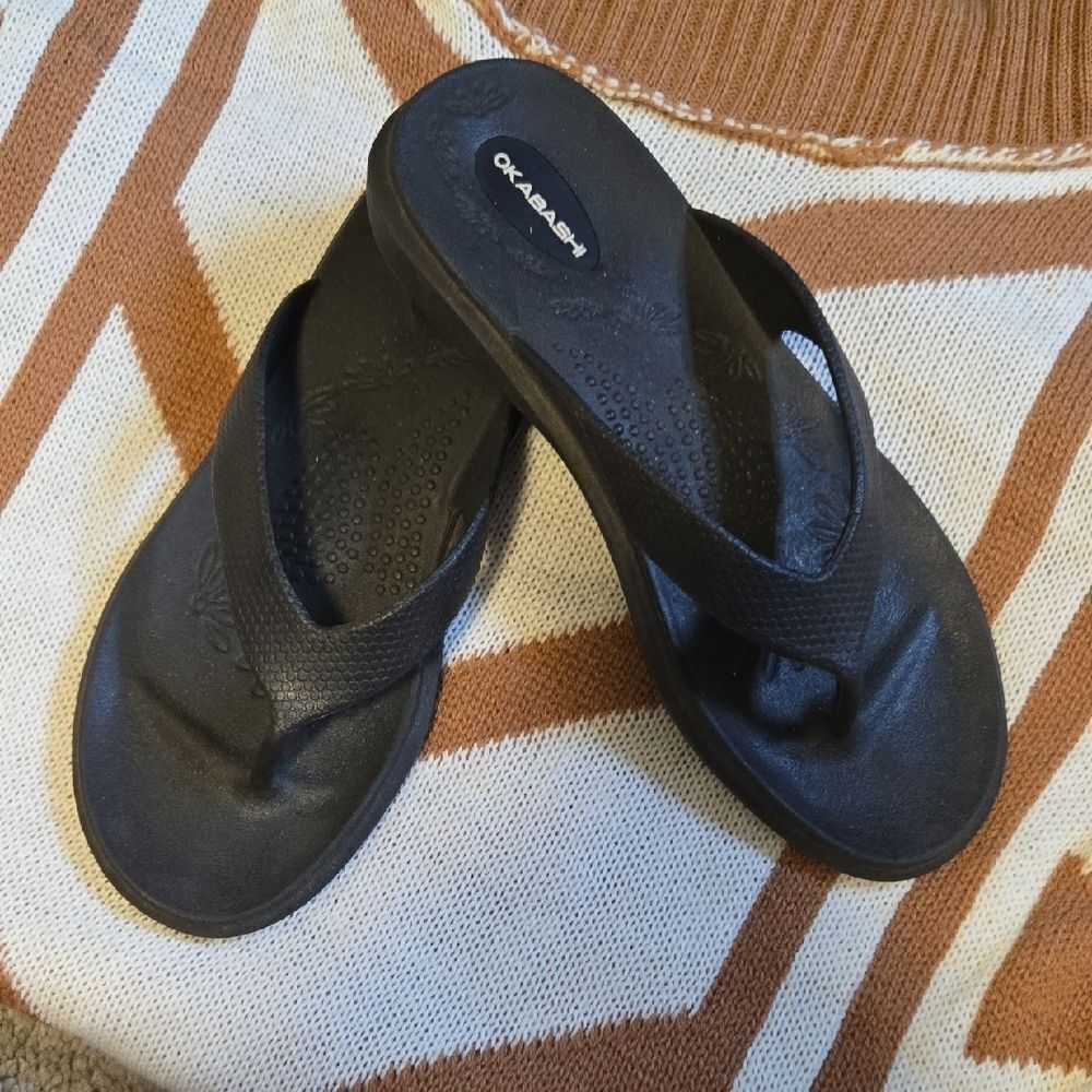 Okabashi Classic Black Sandals Size Medium (6.5-7.5) - Picture 4 of 4